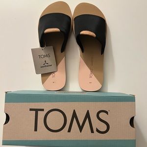TOMS Carly Sandal